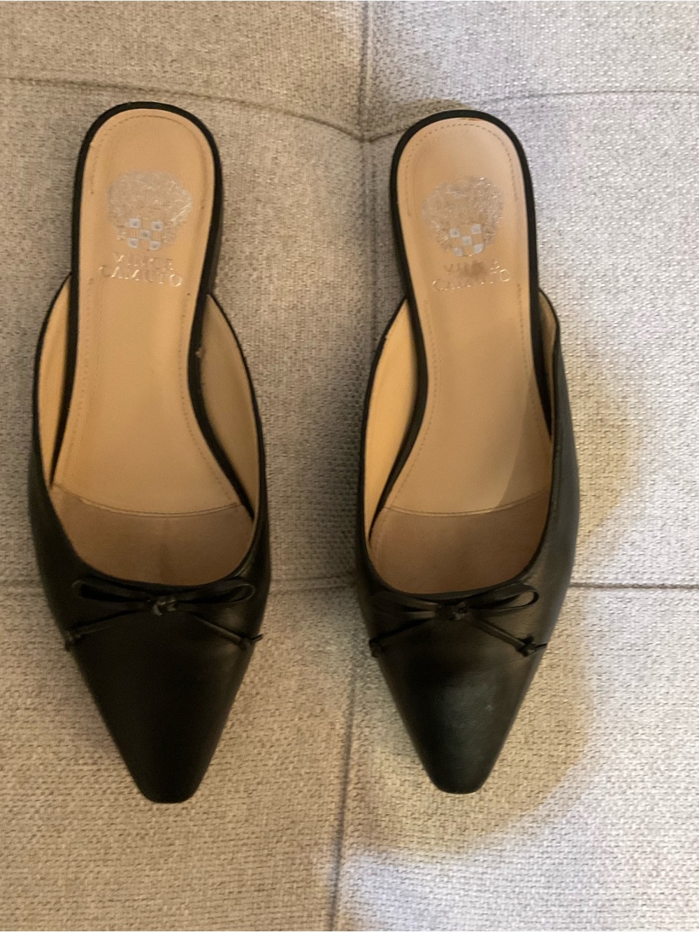 Vince Camuto Pointed Black Leather Mule Flats with Bow 9.5